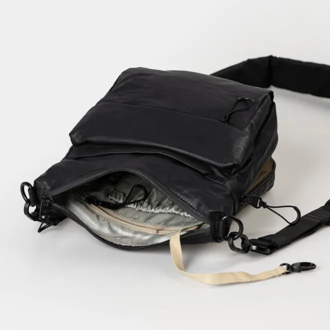 Best Aunts & Uncles Yura Shoulderbag black