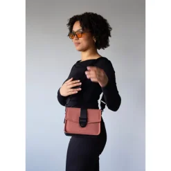 Clearance Bold Banana Beyond Bold Crossbody dusty pink-black