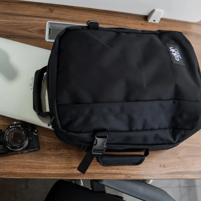 Clearance CabinZero Classic 28L Ultra Light Cabin Bag Tech absolute black