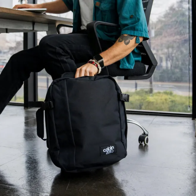 Clearance CabinZero Classic 28L Ultra Light Cabin Bag Tech absolute black