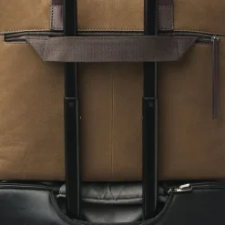 Online Castelijn & Beerens Nubuck Schoudertas 15.6