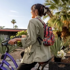 Best Dakine Essentials Pack Mini 7L tropical utopia