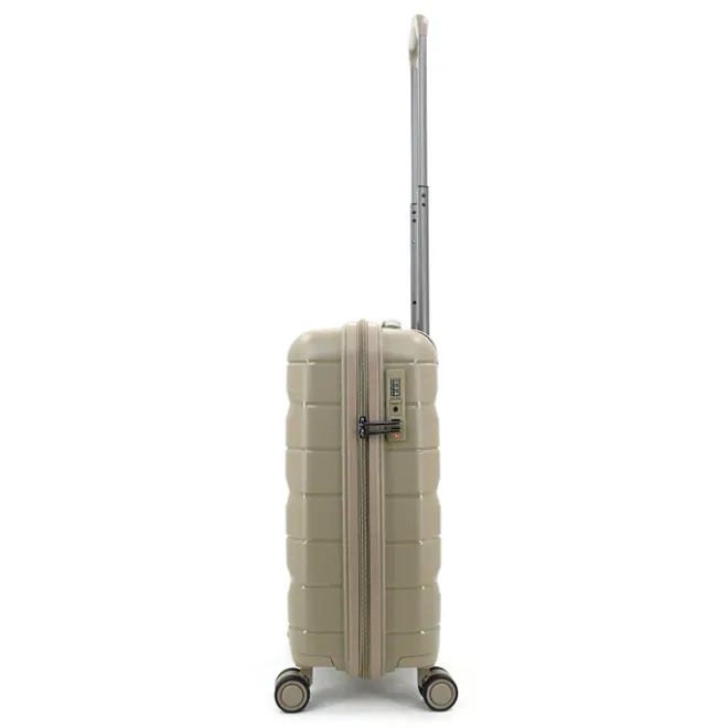 Best Decent Straight-Line Cabin Spinner champagne