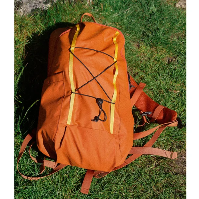 Clearance Elliker Keswick Zip Top Backpack 22L orange