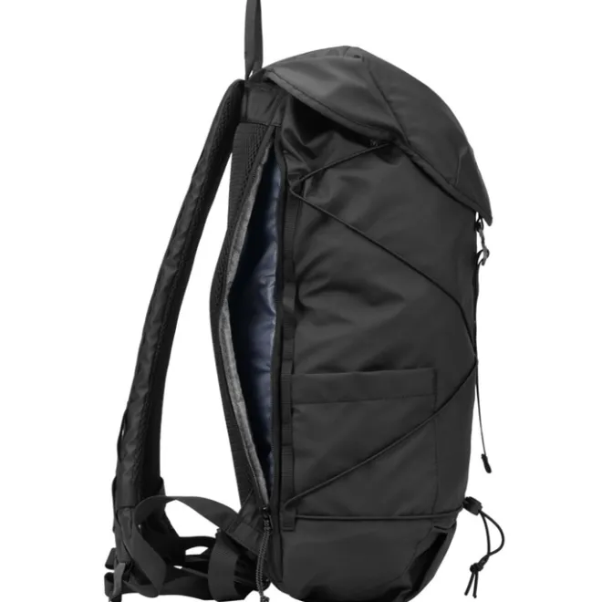 Elliker Wharfe Flap Over Backpack 22L black