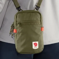 New Fjallraven High Coast Pocket black