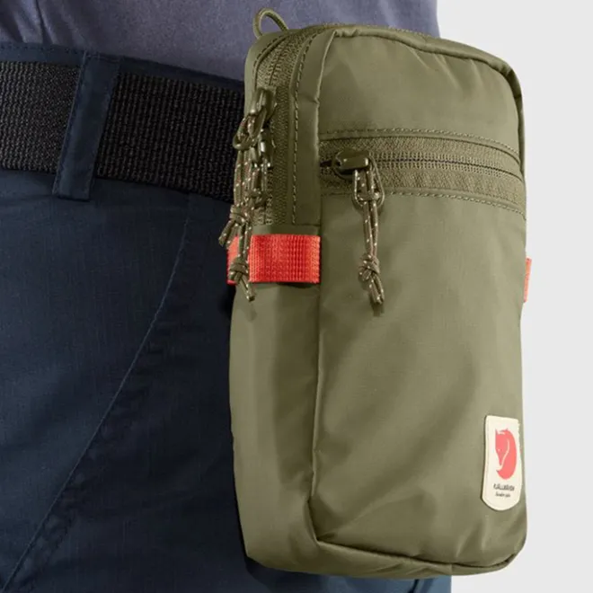 New Fjallraven High Coast Pocket black