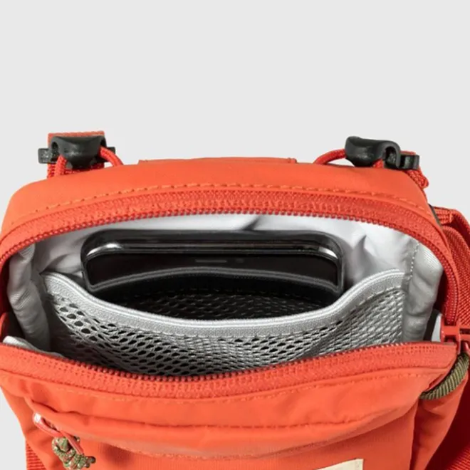 New Fjallraven High Coast Pocket black