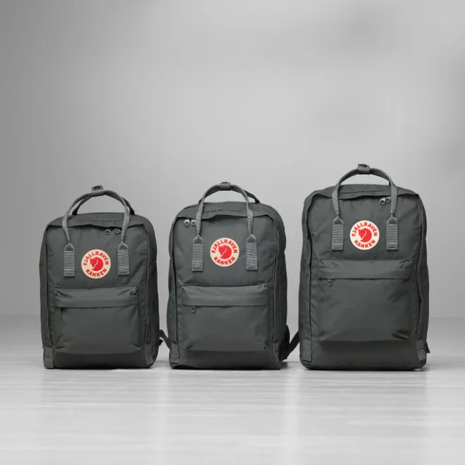 New Fjallraven Kanken Laptop 17" blackberry