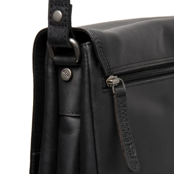 The Chesterfield Brand Laverton Flapoverbag medium black