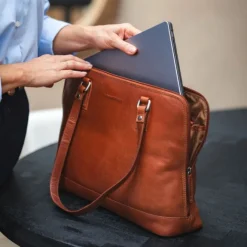 The Chesterfield Brand Selvino Shoulderbag cognac