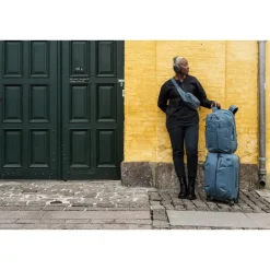Sale Thule Aion Carryon Spinner 55 dark slate