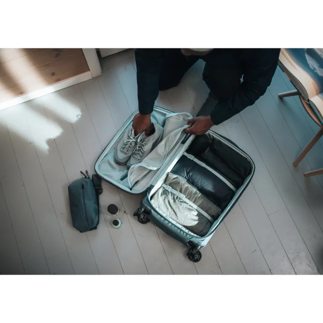 Sale Thule Aion Carryon Spinner 55 dark slate