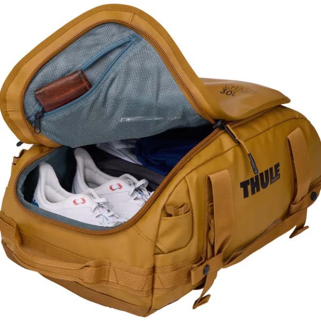 New Thule Chasm Duffel 30L golden