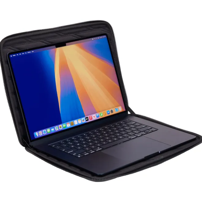 Best Thule Gauntlet 5 MacBook Sleeve 16" black