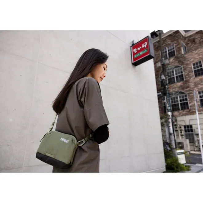 Online Thule Paramount Crossbody 2L soft green