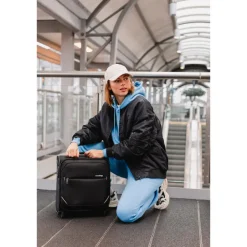 Outlet Travelbags The Base Soft Trolley Underseater black