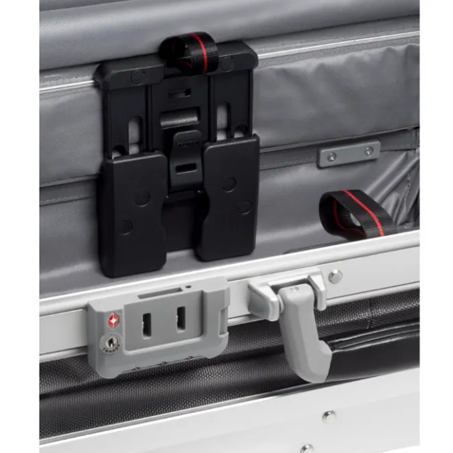 Tumi 19 Degree Aluminium International Expandable Carry-On silver
