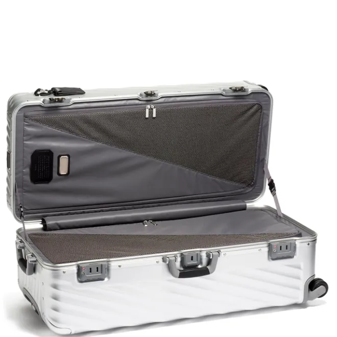 New Tumi 19 Degree Aluminium Rolling Trunk silver