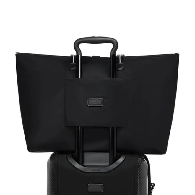 Sale Tumi Mclaren Just In Case Tote black/white