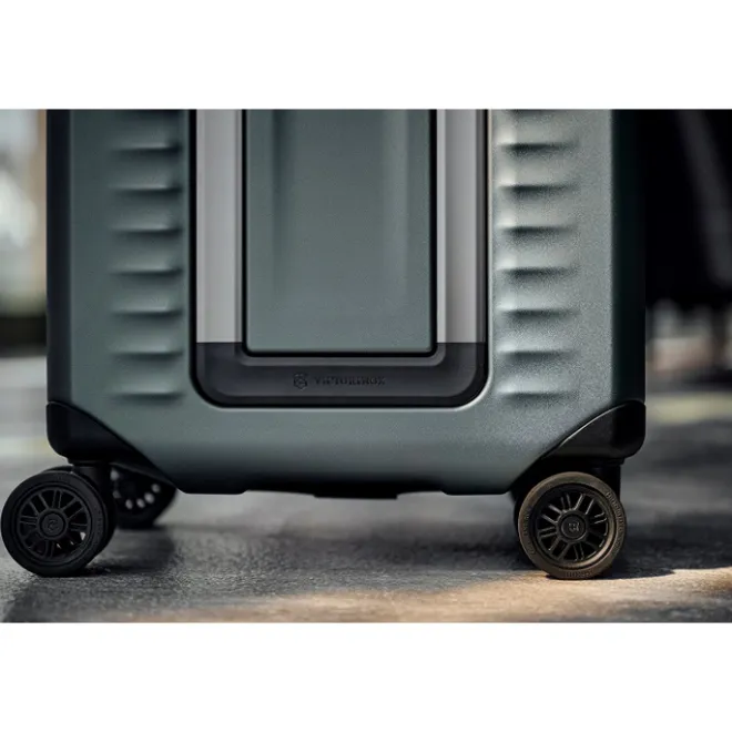 Clearance Victorinox Airox Advanced Large Case black