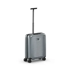 Outlet Victorinox Airox Global Hardside Carry-On silver