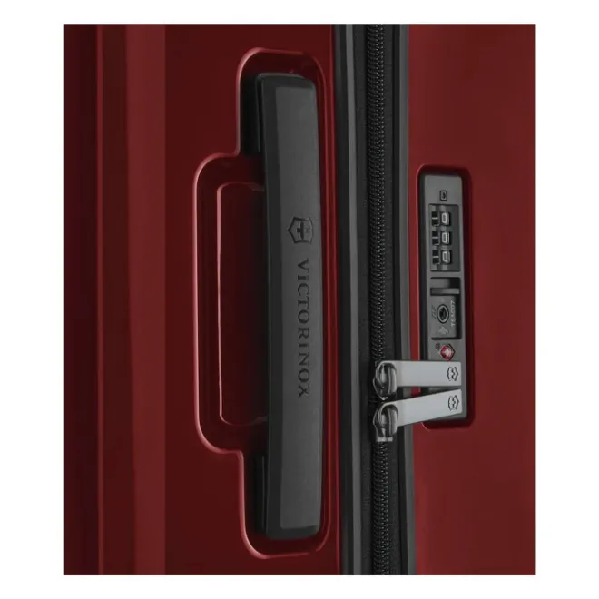Discount Victorinox Airox Medium Hardside Case red