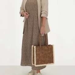 Clearance Zebra Trends Emmy Shopper 22861 camel